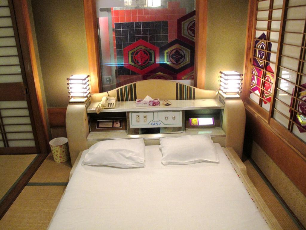 Yoshi'S House Vandrerhjem Ōsaka Eksteriør bilde